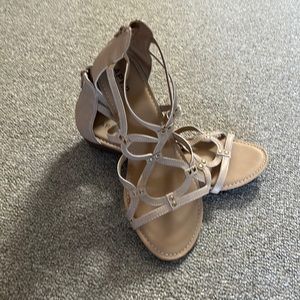 Kohl’s Apt 9 Women’s Wedge Gladiator Sandal Back Zipper size 9 medium